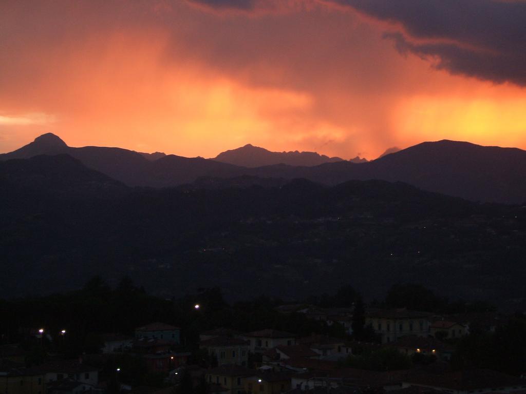 Nel Cielo... Di Barga Hotel Exterior photo